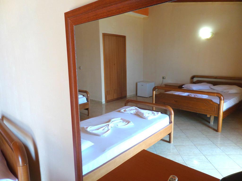Hotel Belle Vue Дхерми Номер фото